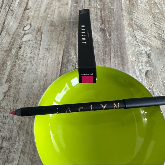 Jaclyn Cosmetics Poutspoken Lip Liner Easy Peasy 1.2g/0.042oz. Discontinued NIB - Picture 4 of 5